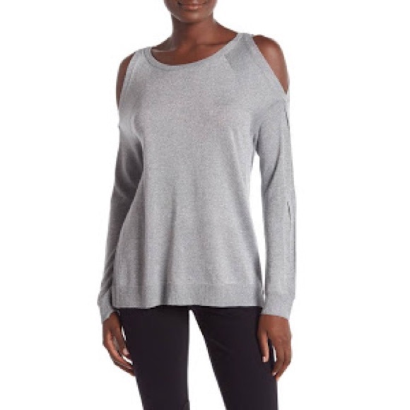 Vince Camuto Tops - VINCE CAMUTO COLD SHOULDER TOP